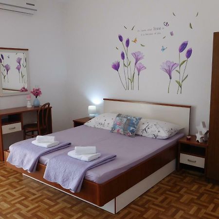 Guest House Ivanka Хвар Екстер'єр фото