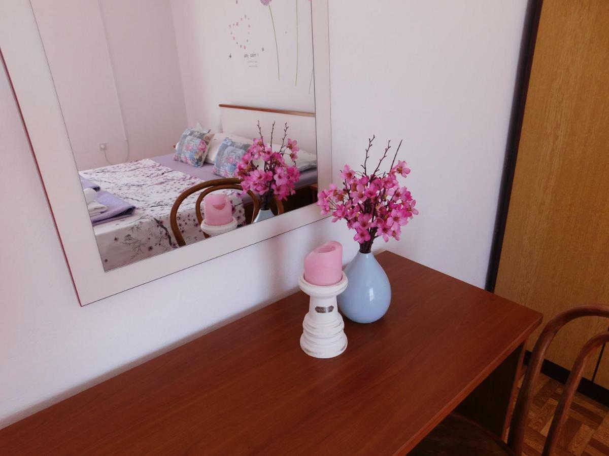 Guest House Ivanka Хвар Екстер'єр фото