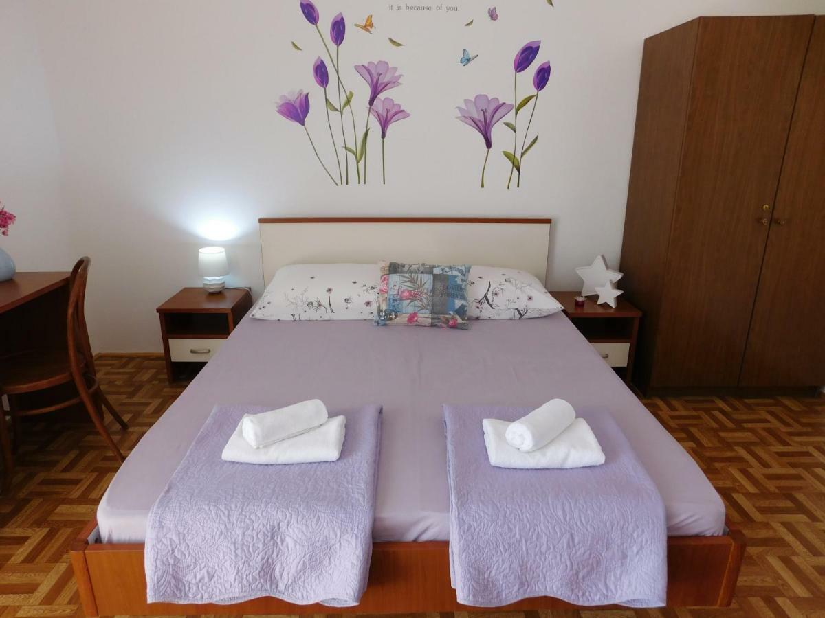 Guest House Ivanka Хвар Екстер'єр фото