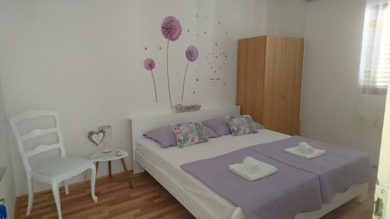 Guest House Ivanka Хвар Екстер'єр фото